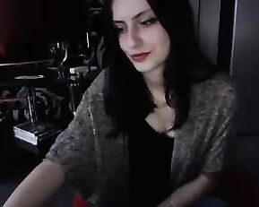 Monika_l beautiful brunette in webcam show