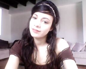 Faeluna nice teen brunette in clothes webcam show