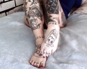Tattoo feet