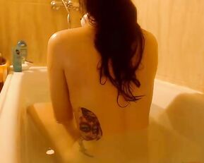 Cindyandovy sexy girl fingering in bath webcam show