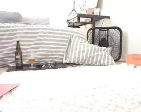 Mariemckinleye sweet teen naked girl with beer in webcam show