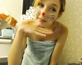 blueeyedkat's sexy slim girl cat webcam show
