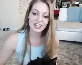 BBW babe loves long tongues