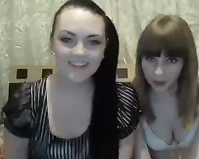 Blonde gets naked before us