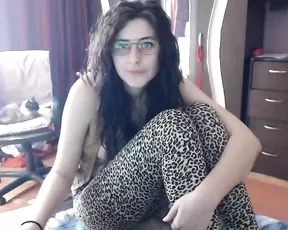 So pretty brunette milf wife suck cock when parents leave house and share,enjoy