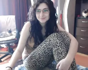 So pretty brunette milf wife suck cock when parents leave house and share,enjoy