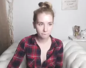 So pretty blonde milf make a hell of a blowjob then both make rare games,!damn!