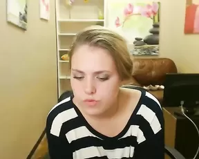 Pretty blindfolded milf girlfriend make a hell of a blowjob sunday night,!damn!
