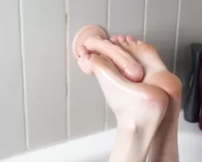 SexyLucy69 - oily footjob - Premium