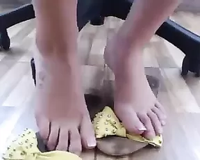 Pretty redhair swinger wife preffer black cocks than husband white cock,damn