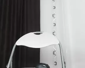 Sexy chick feels a large dick