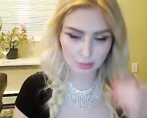 Gorgeous Korean babe posing solo