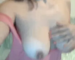 Hairy cunt revealed on cam