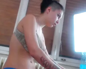 After fucked in the shower a Milf is filled with cum