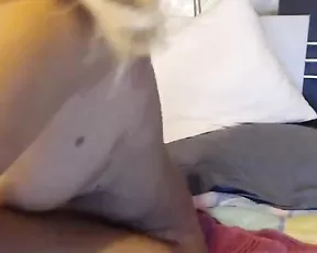 Two girls pose naked on the bed