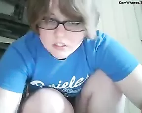 curvyschoolgirl fingering herself to orgasm