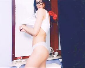 Candicee18 - hot girl with glasses hd