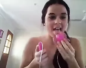 Cutie is doing a striptease
