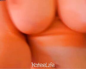 Katee 2 fingers in pussy