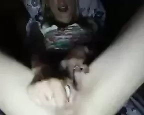 Amateur brunette records while her slit is vibrated