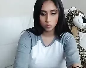 Lettyleslie toys her pussy