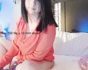 Eating her clitty is amazing