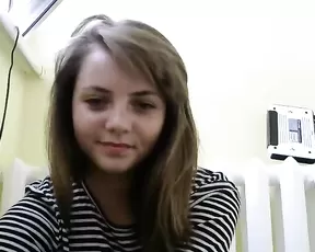 Teen honey spreading her legs