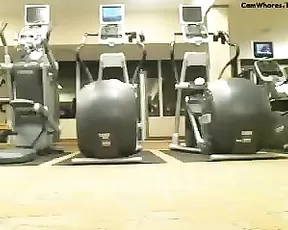 Kova 2014-03-18 caught naked in gym