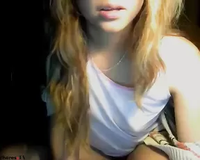 Sexyaliceskay masturbating