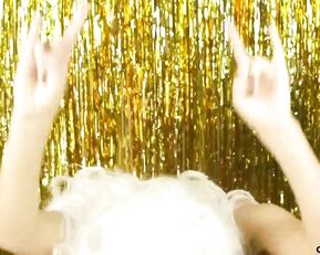 Jessica Nigri - Christmas Showgirl