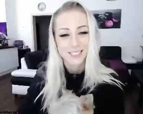 kate 2017-04-03 suckdildo