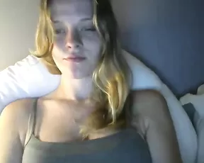 Donttelldaddy blonde in bed free  webcam show