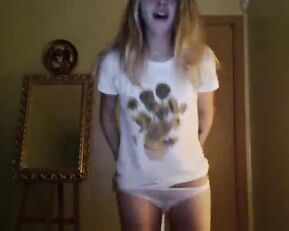Jacky_smith young blonde dancing in underwear webcam show
