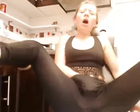 Valeryandconyxx mature masturbation in pants webcam show