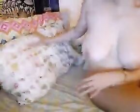 Zilla_x rubbing her clit in adult online webcam show
