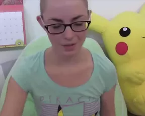 Busty blonde shakes her tits