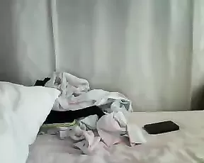 Milf getting her shaved cunt rammed in reverse cowgirl