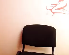 Cutie knows how to handle a cock