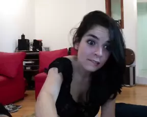So pretty brunette from orient nation make a great webcam fun in home,enjoy