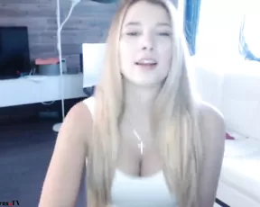 russian cam model momiamhere striptease 2018.02.09part3