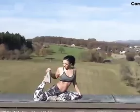 BlackSophie Advanced Yoga