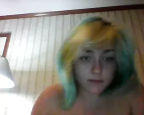 So pretty brunette young female make awezone webcam fun sharing to the World