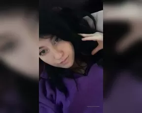 Webcam porn model ElizabethReed there_s_a_lot_of_things_going_on_right_now_in_the_world._hope_you_your_loved_ones_and_frie onlyfans xxx