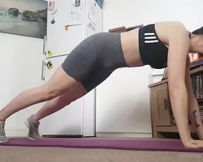 Sex cam camilla_tootsie keeping_my_body_in_shape_during_lockdown._feeling_sexy_just_lately. onlyfans xxx porn