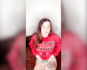 Luna Raise 12 minutes dildo masturbation on couch snapchat premium porn videos