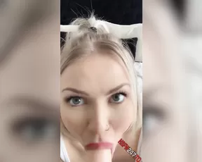 Layna Boo sexy red stockings tease & dildo blowjob chaturbate LIVE PORNO CAM