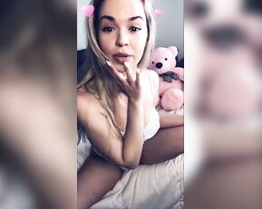 Morgan Lux sexy outfit masturbation on bed snapchat live porn