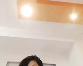 Redhead is getting herself off