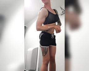 claudiaafterdark post shoulder-workout flexing live porn