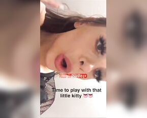Allison Parker public toilet pussy fingering snapchat premium porn videos